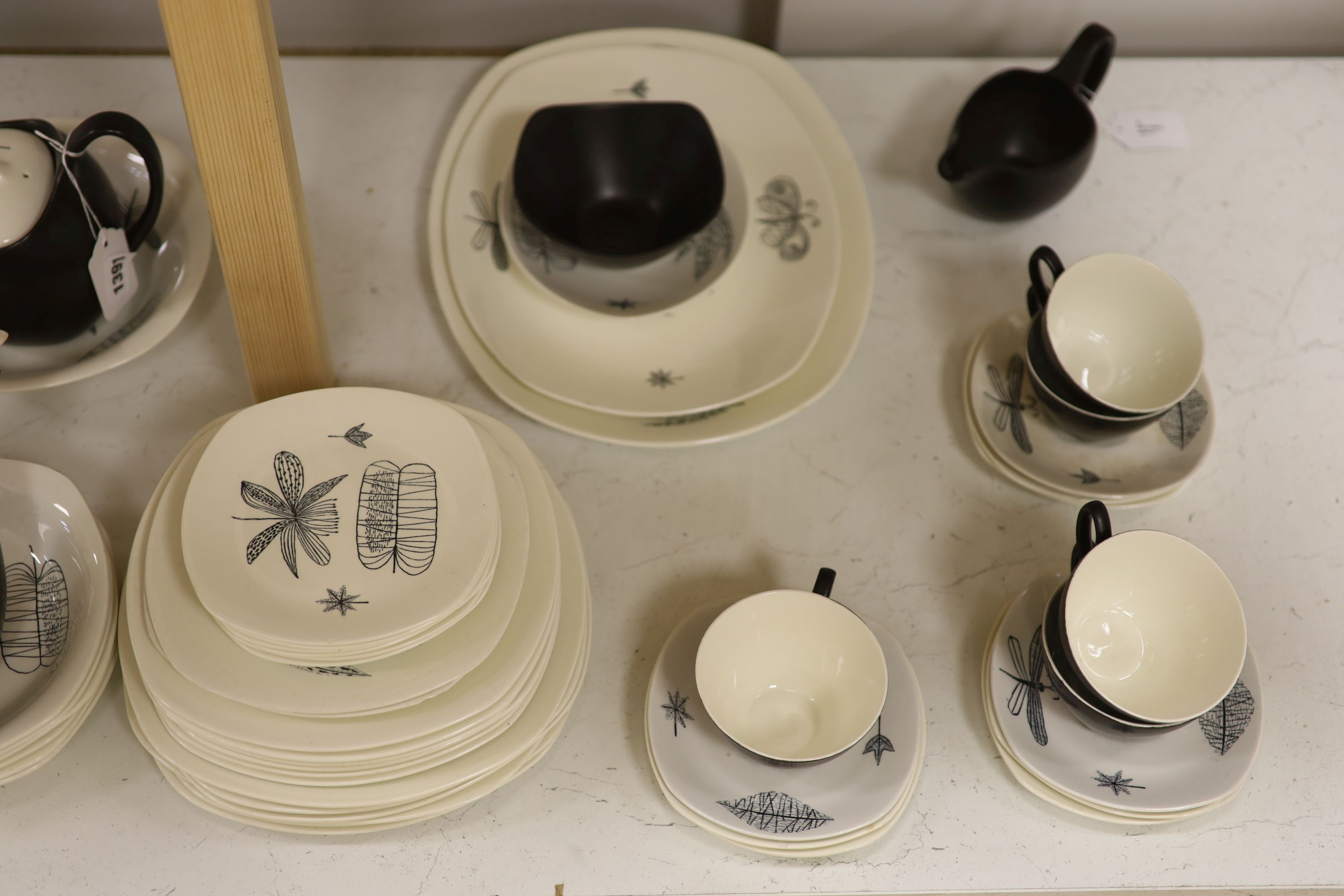 Terence Conran for Midwinter, a collection of Stylecraft Nature Study tableware (51 pieces),